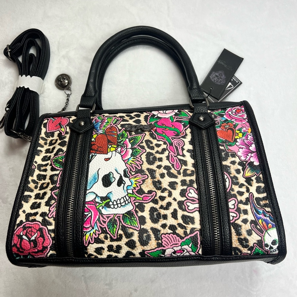 Ed Hardy Black and Tan Graphic Bag
B010
